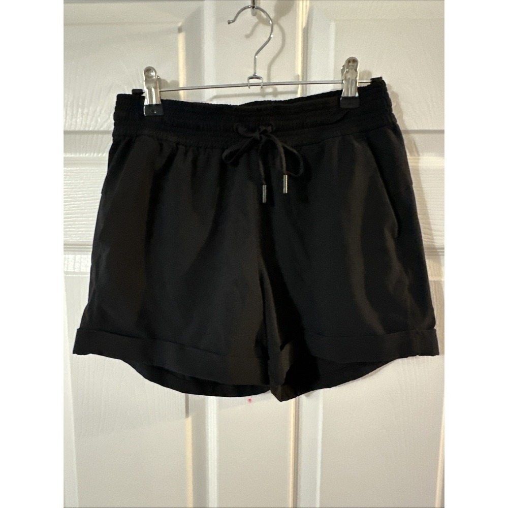 Lululemon Cuffed Fully Lined Short 3' Women's SZ 4 in Black